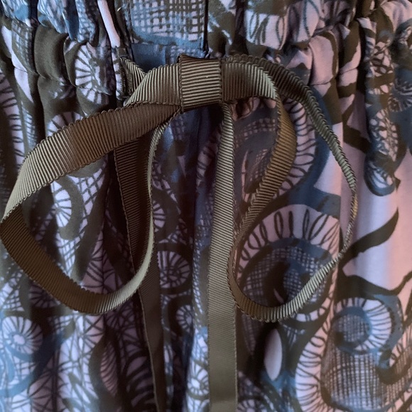 Airy Banana Republic dress - Picture 3 of 8